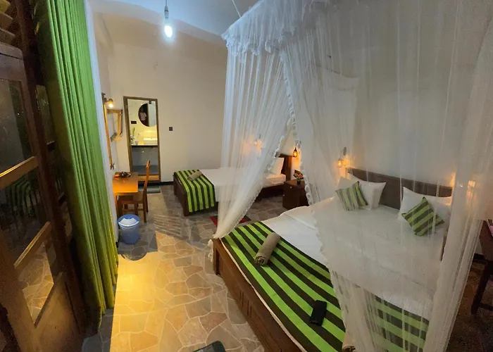 Little Hideaway Guest Home
