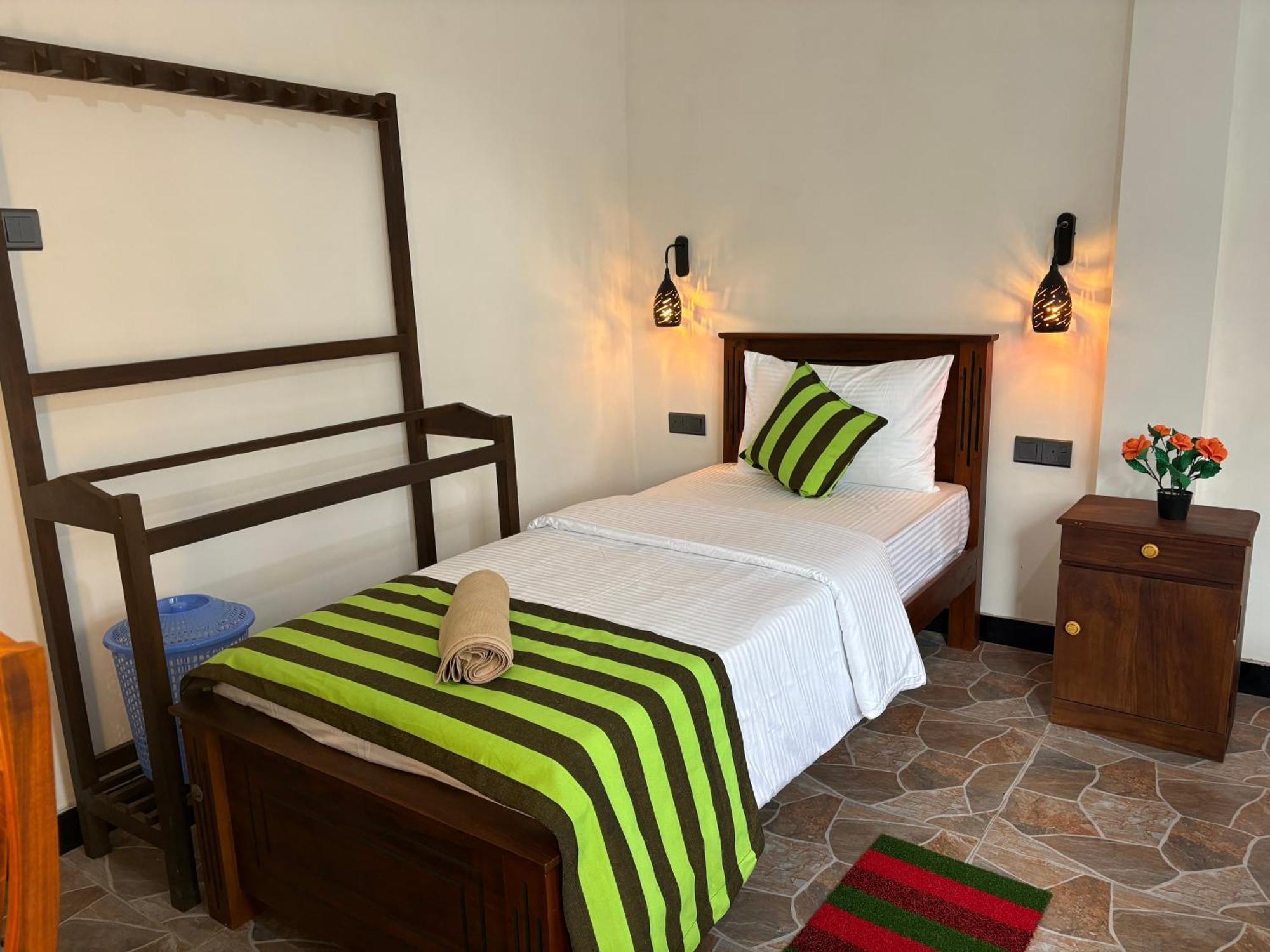 Little Hideaway Guest Homestay *