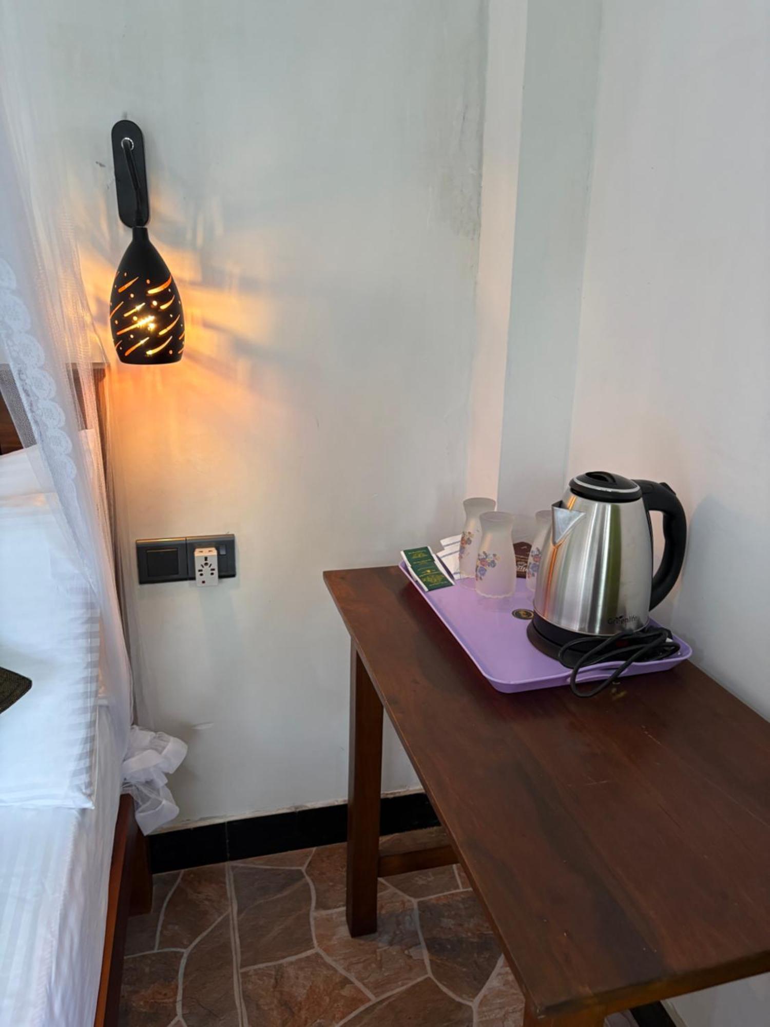 Little Hideaway Guest